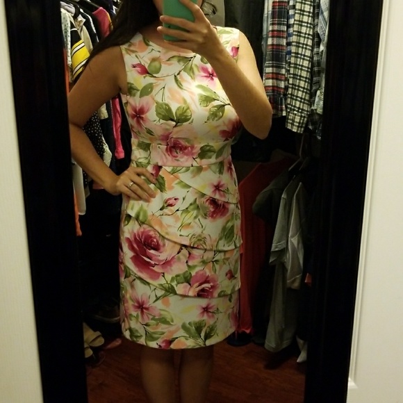 Connected Apparel Dresses & Skirts - Connected apparel floral dress